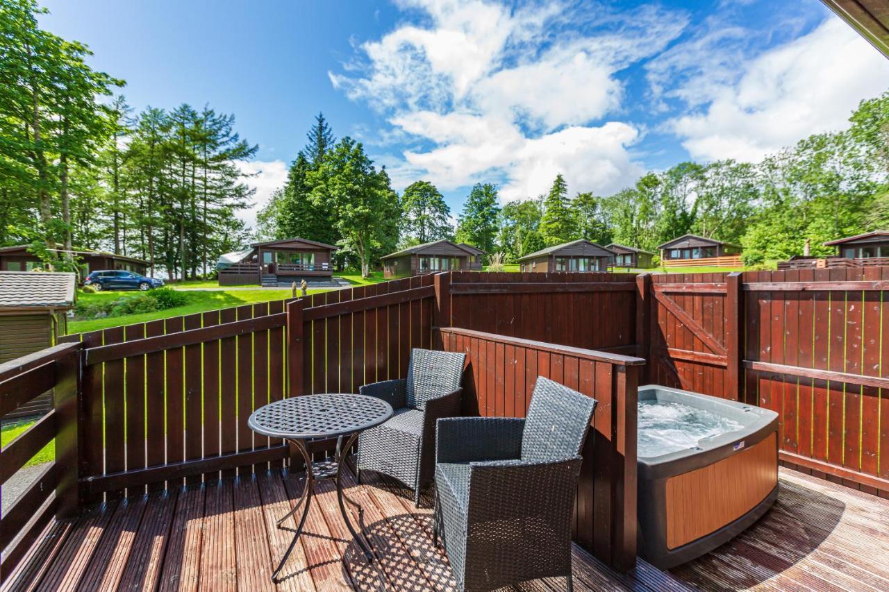 Bluebell Lodge 9 With Hot Tub Newton Stewart Extérieur photo