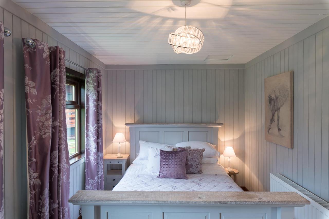 Bluebell Lodge 9 With Hot Tub Newton Stewart Extérieur photo